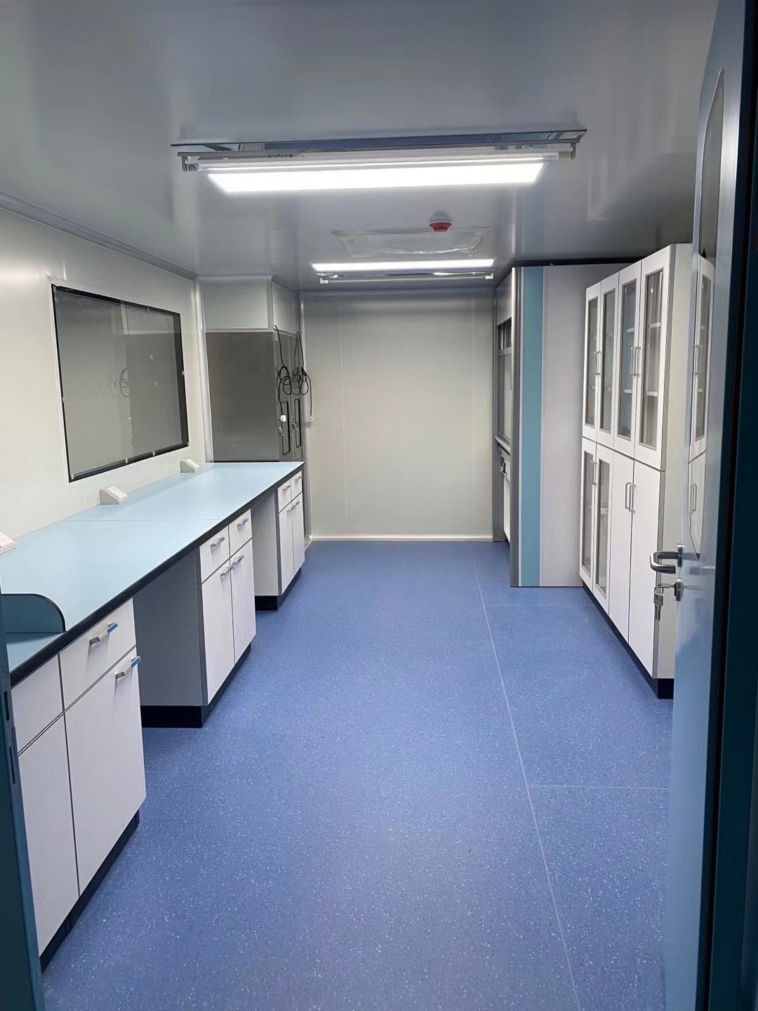 祝賀廣州君鴻凈化承接廣東省某婦幼保健院PCR實驗室裝修工程服務。(圖1)